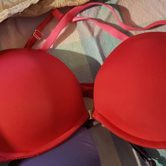 Vs bras - Picture 3 of 5